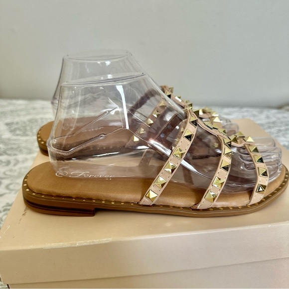 Forever Link Tan Sandals with Gold Studs - Picture 3 of 9